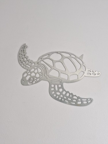 Silver metal sea turtle wall - silver,
